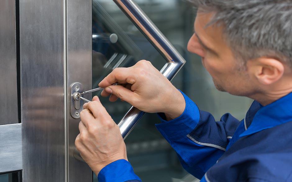 serrurier urgent Paris 18